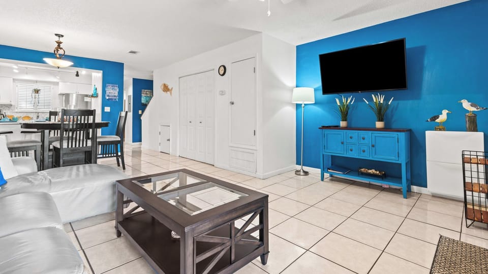 Townhome, Multiple Beds, Patio, Garden View (Portside Resort V4) | Living area