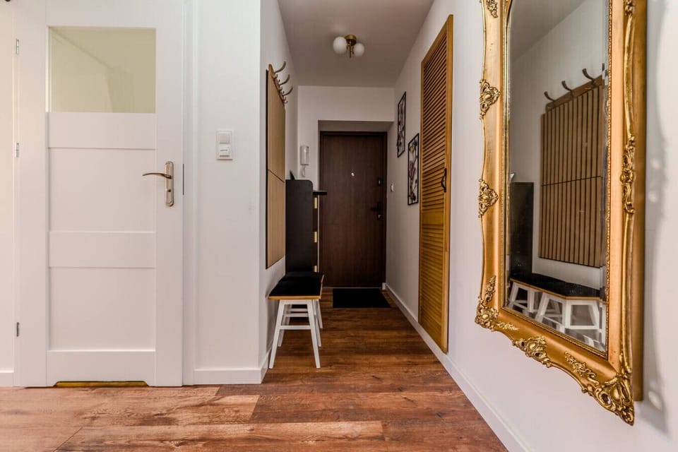 Apartment Located in Wrocław Center, Old Town Square Nearby | Book Now with RENTUJEMY.COM