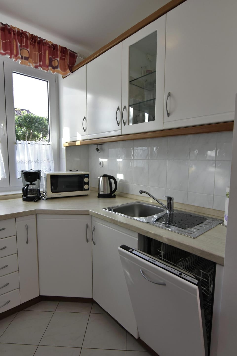 Apartment, 2 Bedrooms, Patio, Garden View | Interior