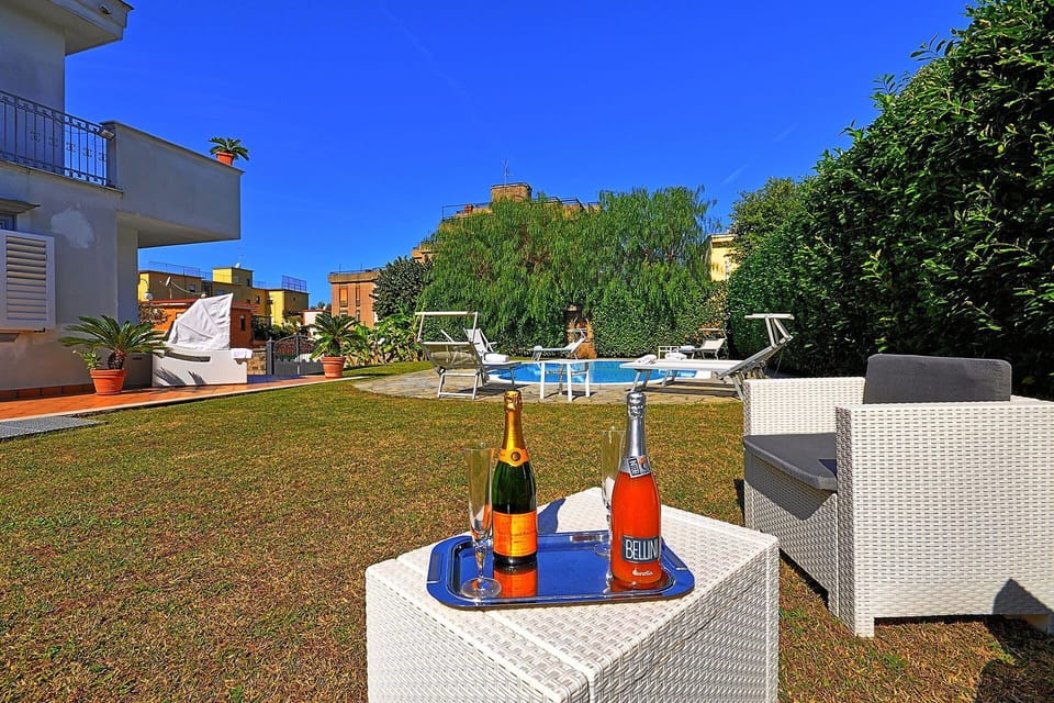 Apartment, Garden, Landscaping, Yard, Resort, Shade, Lawn, Eco Hotel, Backyard
