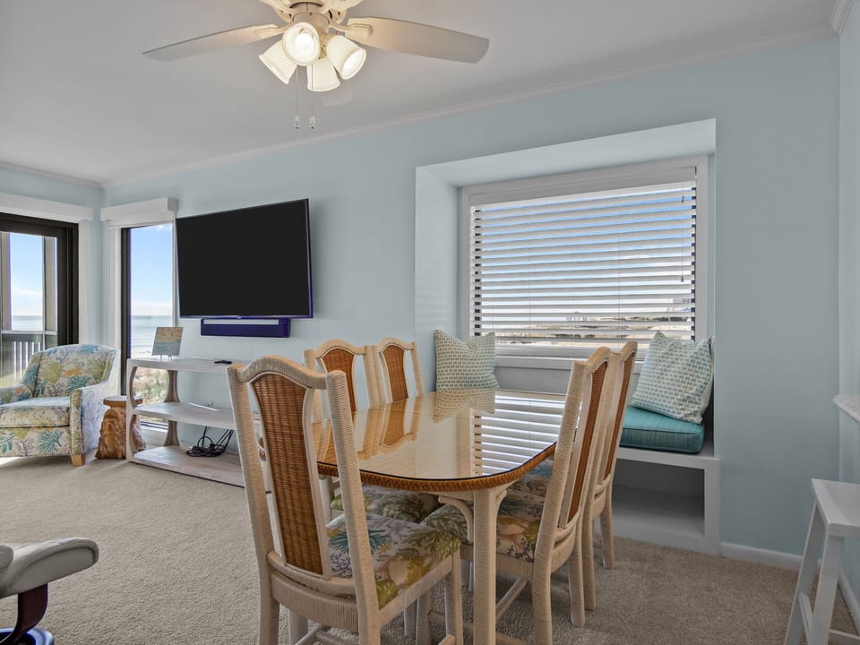 Dining room table