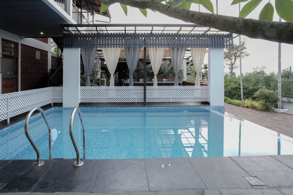 Infinity pool