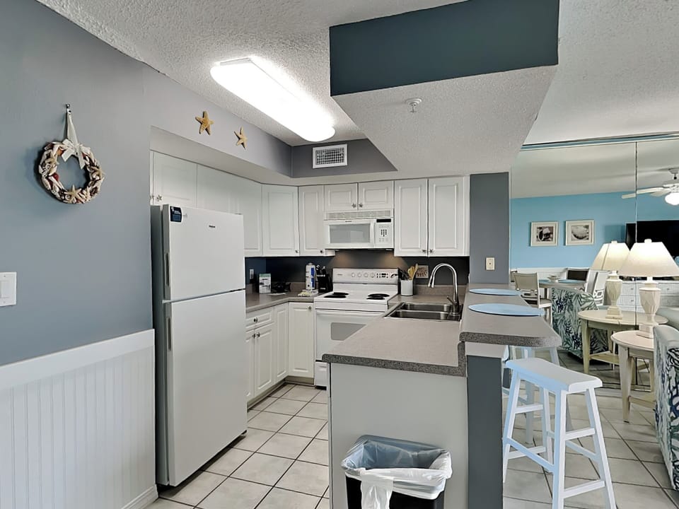 Fully Equipped Kitchen with Bar Seating