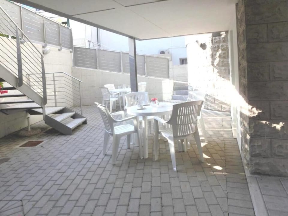 Apartment, 2 Bedrooms, Terrace | Outdoor dining