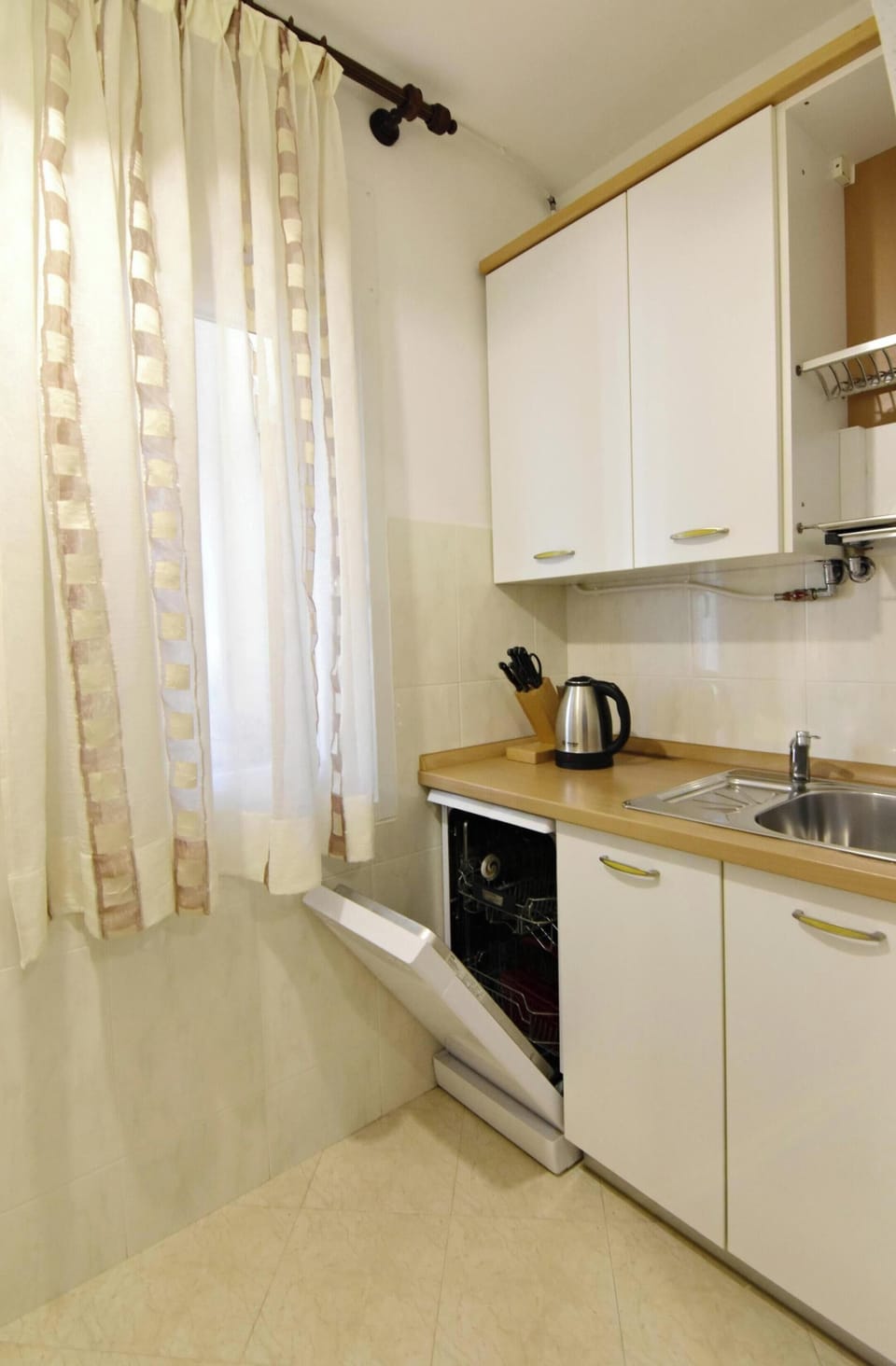 Apartment, 2 Bedrooms, Patio, Garden View | Interior