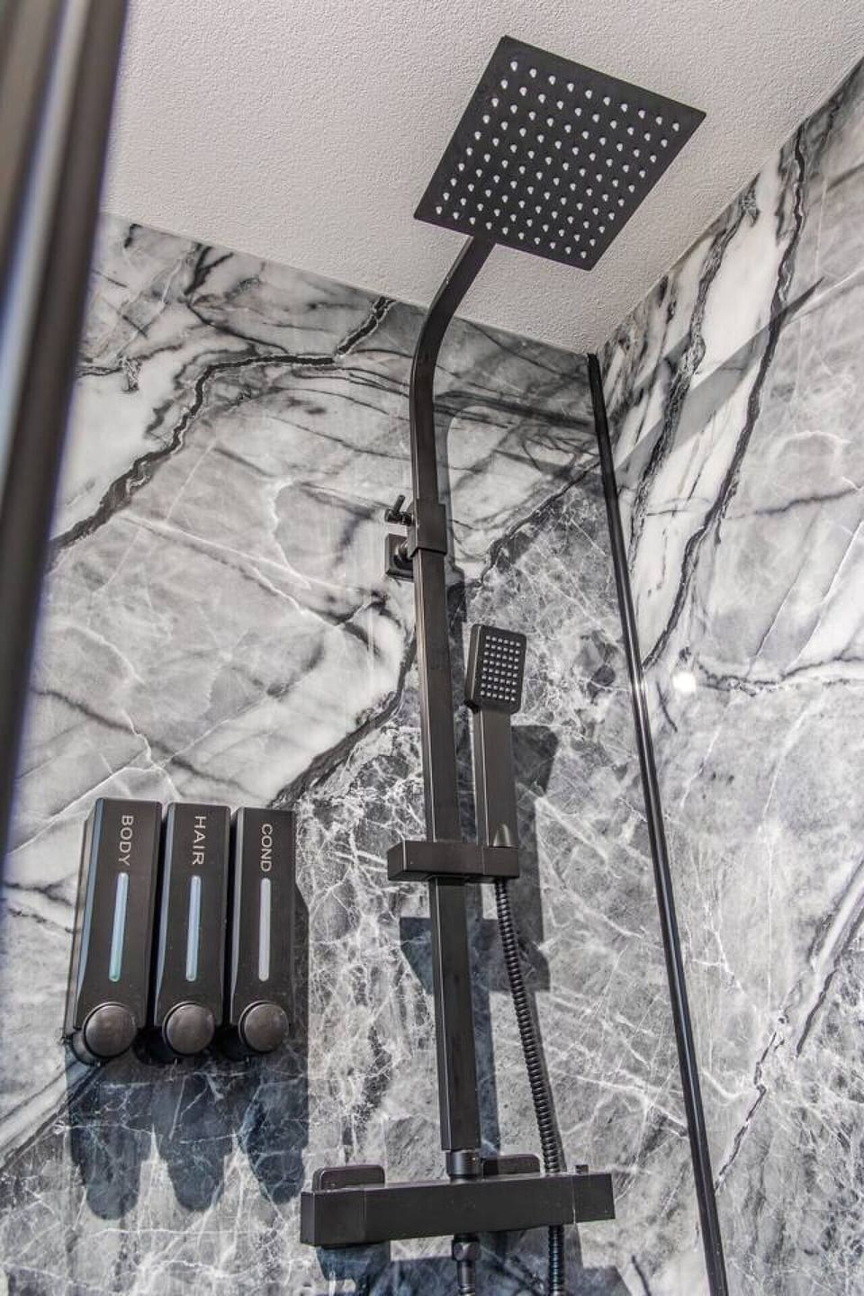 Hand-held showerhead