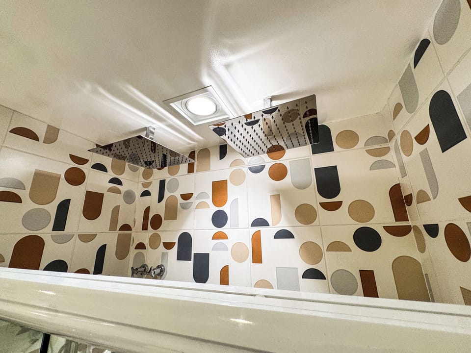Design Apartment, Kitchen, Courtyard View | Bathroom | Shower, free toiletries, hair dryer, towels