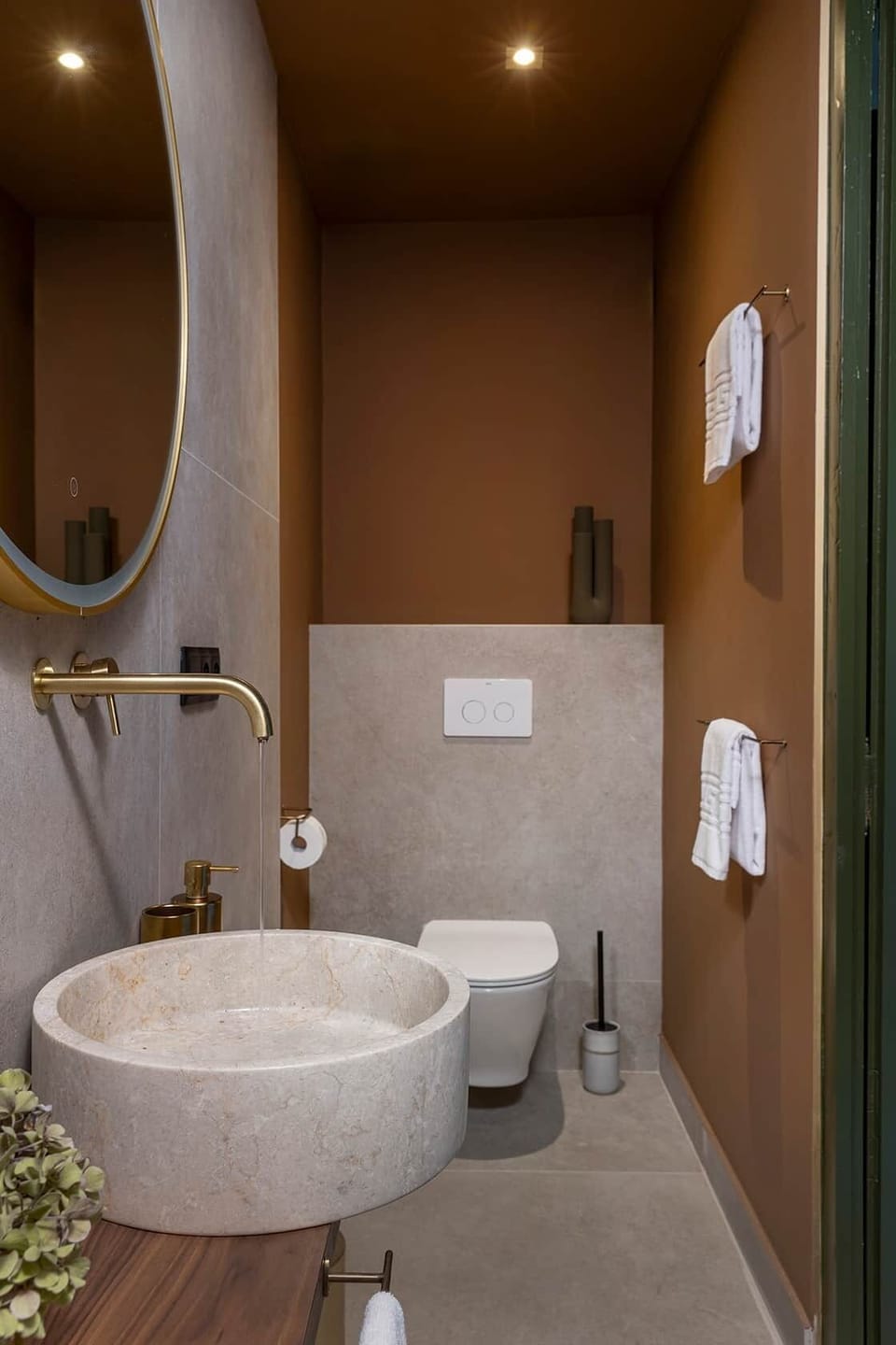 En-suite bathroom