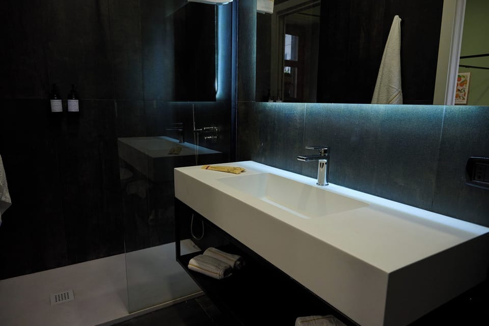 Classic Double Room, Garden View | Bathroom | Shower, hair dryer, towels, soap