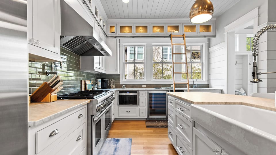 House, Multiple Beds, Pool Access, Pool View (Southern Sol) | Private kitchen | Coffee/tea maker