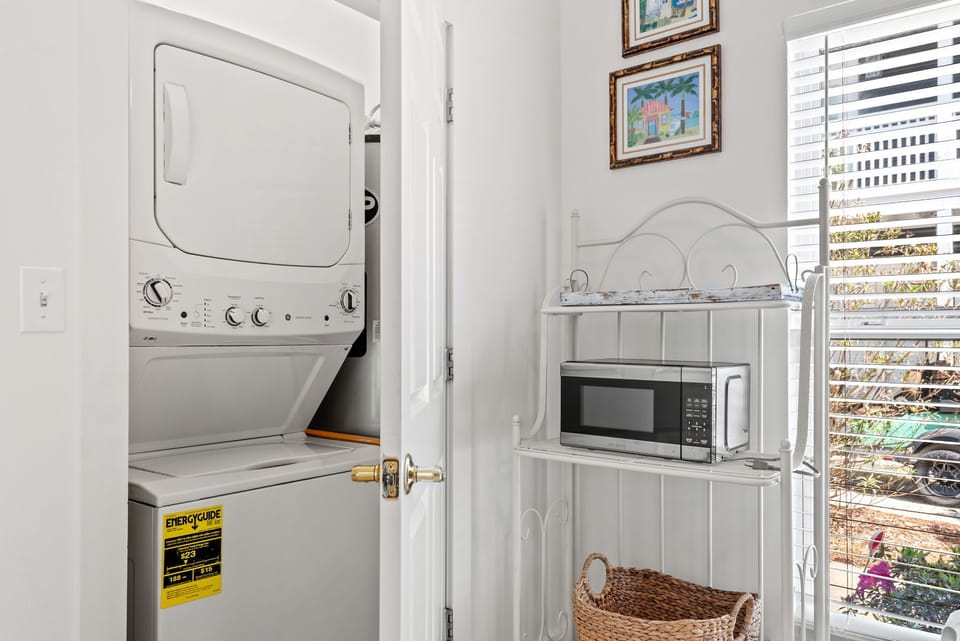 House, Multiple Beds, Patio, Garden View (Sugar Paws) | Laundry
