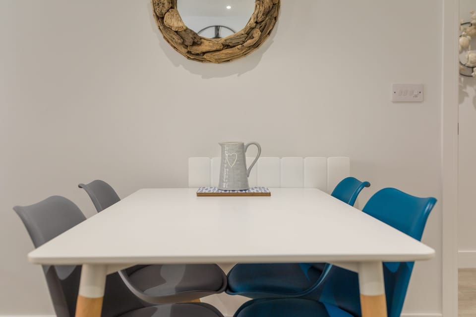 The dining table at Palmshore, Devon