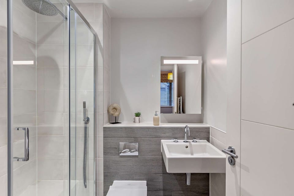 A shower room at Coral, Devon
