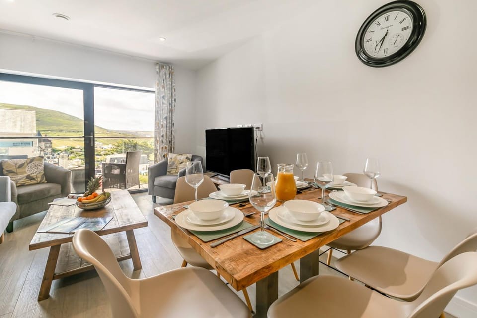 The dining area at Wavemist, Devon