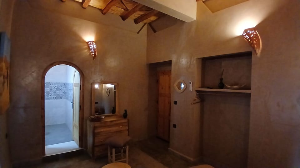 Superior Double Room, Hill View | Interior