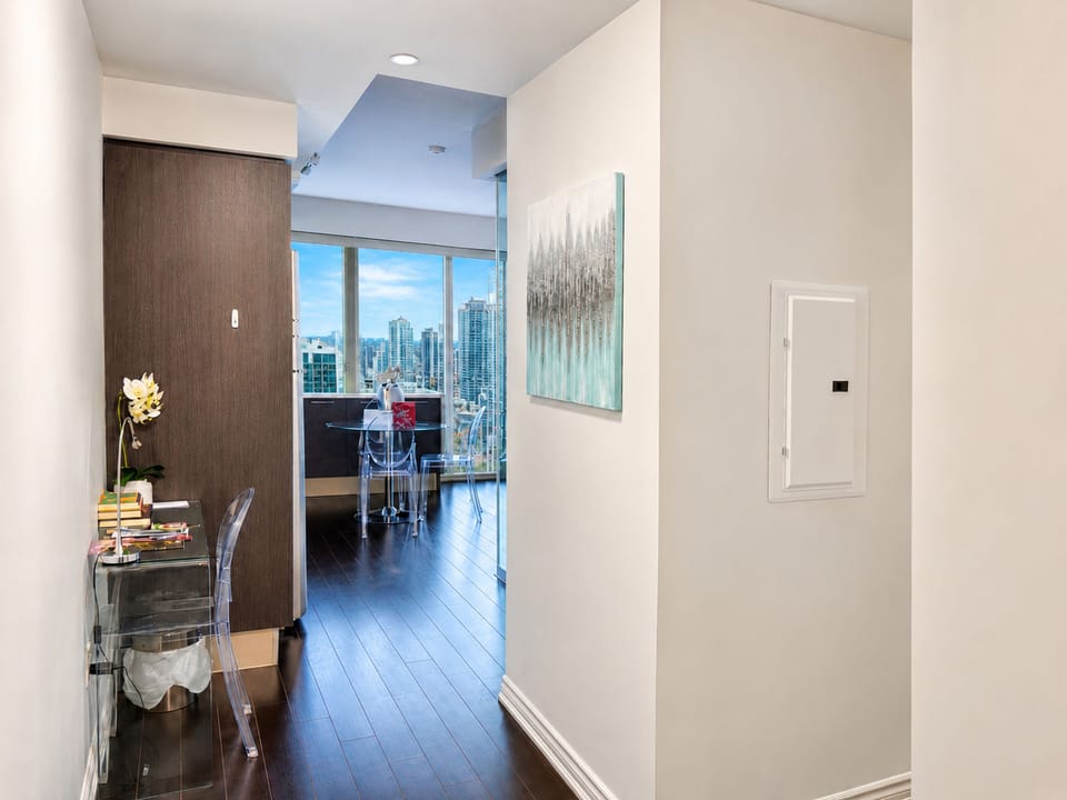 Comfort Condo, 1 Queen Bed with Sofa bed, Kitchen, City View | Private kitchen | Full-size fridge, oven, stovetop, dishwasher