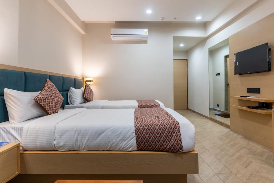 Desk, laptop workspace, free WiFi, bed sheets