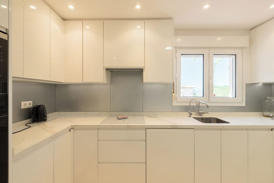 Villa, Mountain View | Private kitchen