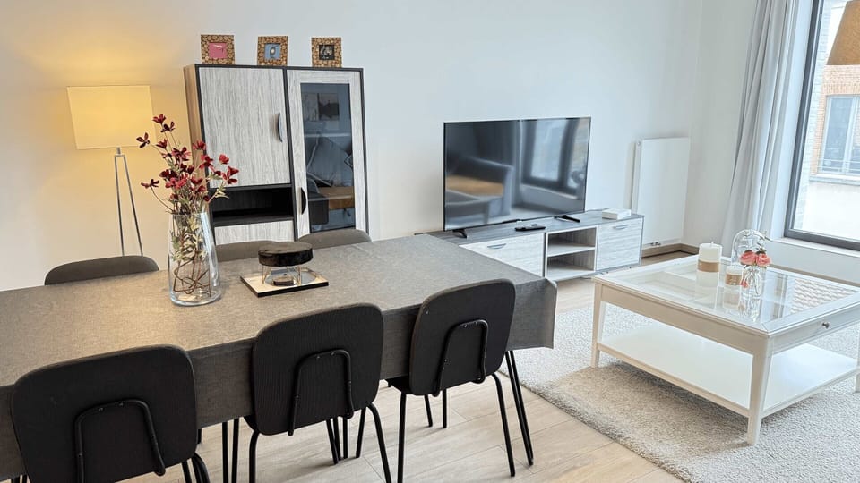 Apartment | Dining