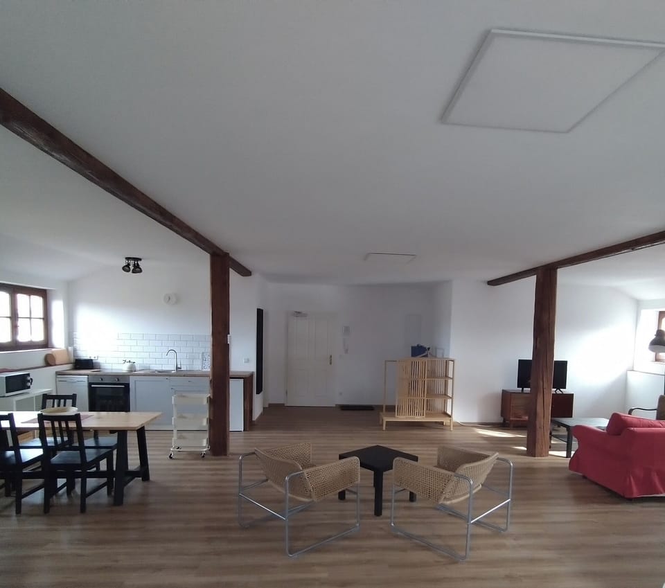 Classic Apartment, 1 Bedroom, Pets Allowed, Garden View | Living area | 32-inch Smart TV with satellite channels