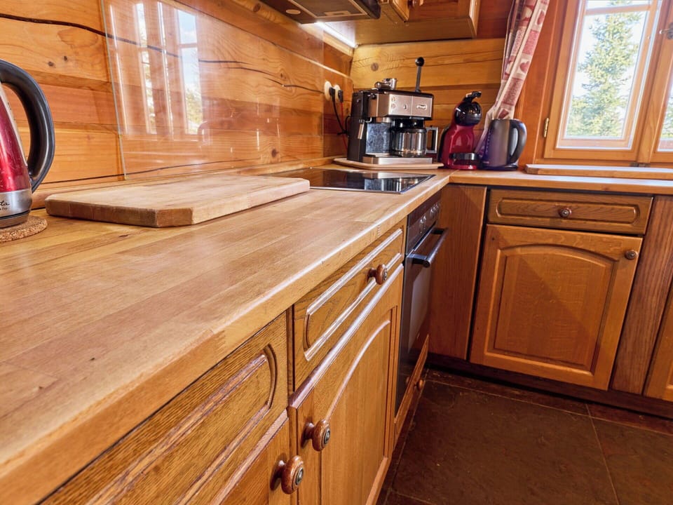 Wood, Flooring, Wood Stain, Floor, Cabinetry, Countertop, Hardwood, Plumbing Fixture, Varnish, Kitchen