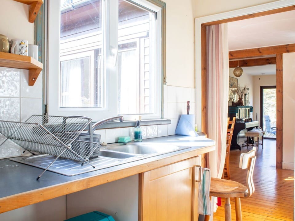 Kitchen, Wood, Interior Design, Countertop, Furniture, Flooring, Kitchen Sink, Home, Cabinetry, Lighting