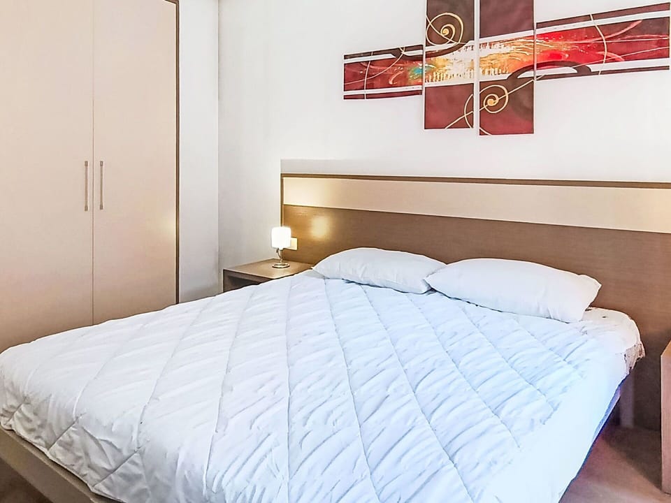 Bed, Furniture, Bedroom, Interior Design, Bedding, Bed Sheet, Wood, Floor, Flooring, Room