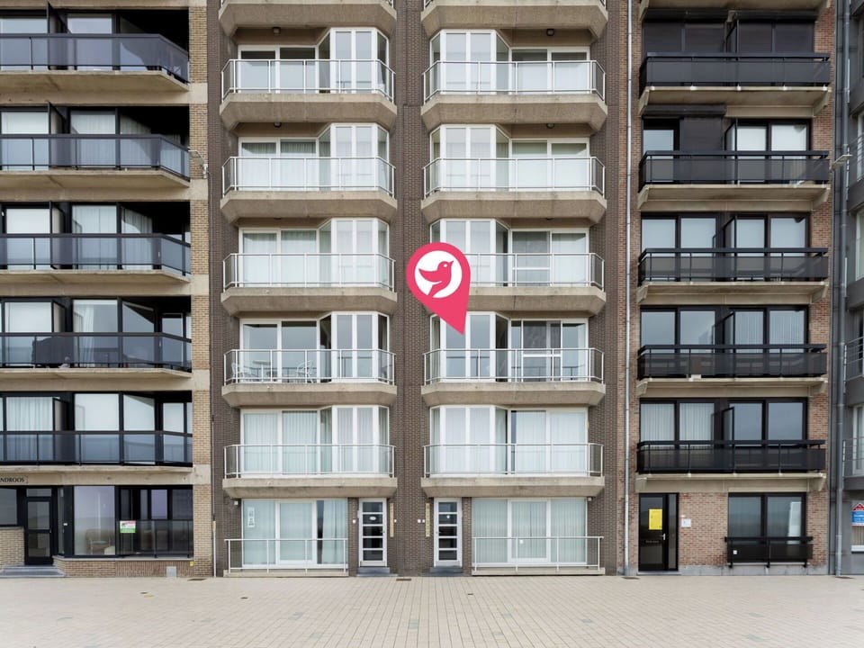 Building, Apartment, Urban Area, City, Neighbourhood, Architecture, Condominium, Metropolitan Area, Urban Design