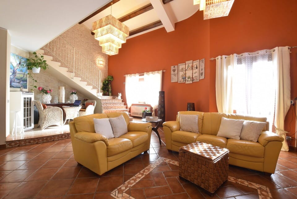 Autumn, Living Room, Main Entrance, Spring, Summer