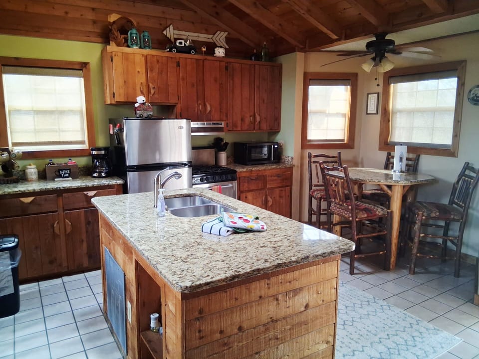 Full Kitchen