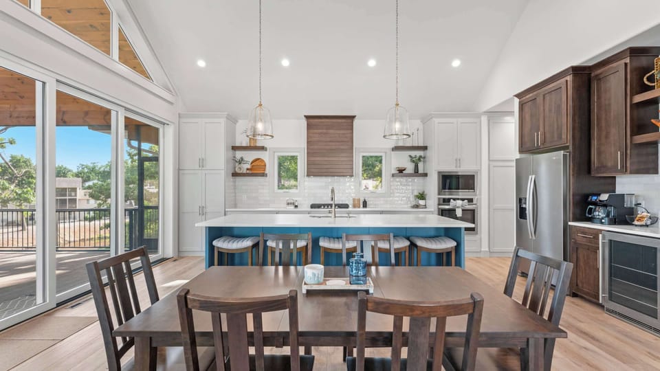 House, Multiple Beds, Hot Tub (The Blue Sapphire) | Private kitchen | Coffee/tea maker