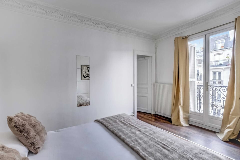 Apartment | 2 bedrooms, laptop workspace, iron/ironing board, free WiFi