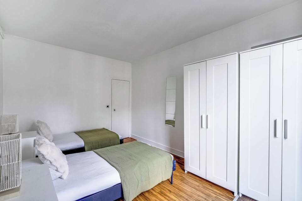 Apartment | 2 bedrooms, laptop workspace, iron/ironing board, WiFi (free)