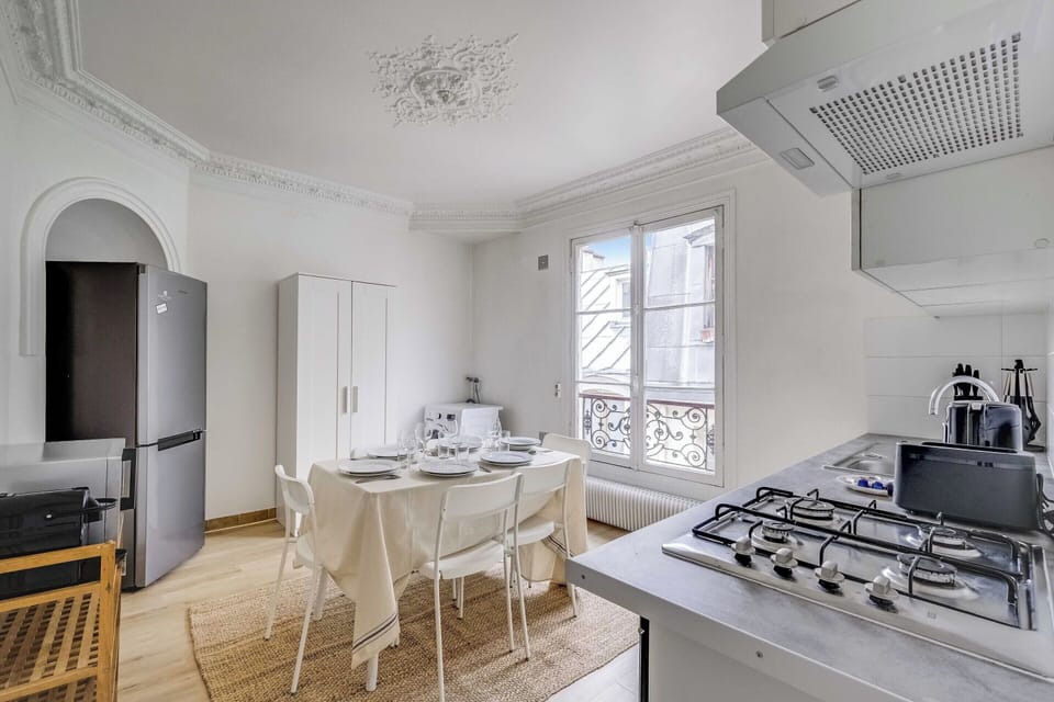 Apartment | Private kitchen | Coffee/tea maker, fridge, microwave, oven