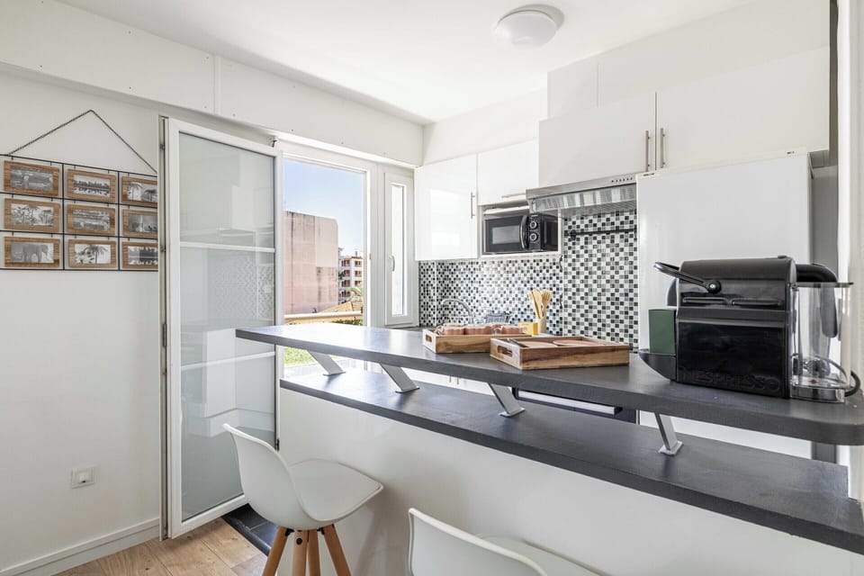 Apartment | Private kitchen | Fridge, microwave, oven, stovetop