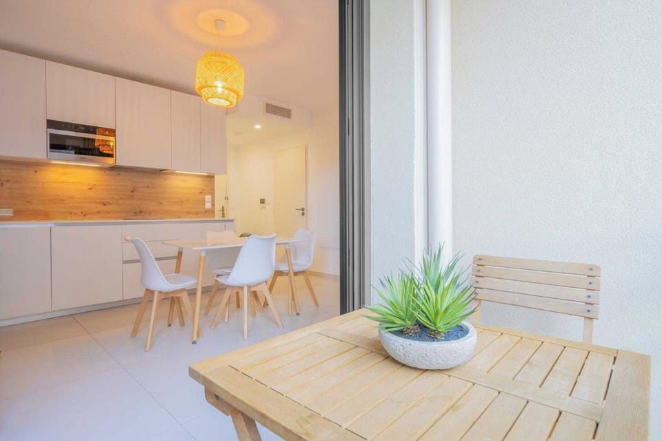 Apartment | Dining