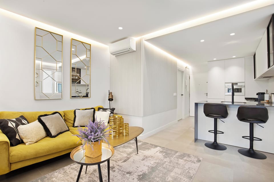 Apartment, Balcony, Ocean View | Living area | 55-inch Smart TV with digital channels, Netflix, Hulu