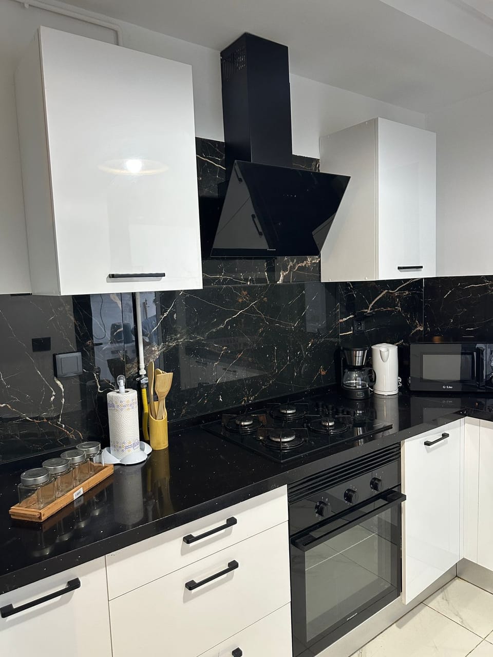 Apartment, 2 Bedrooms, Accessible, Smoking | Interior