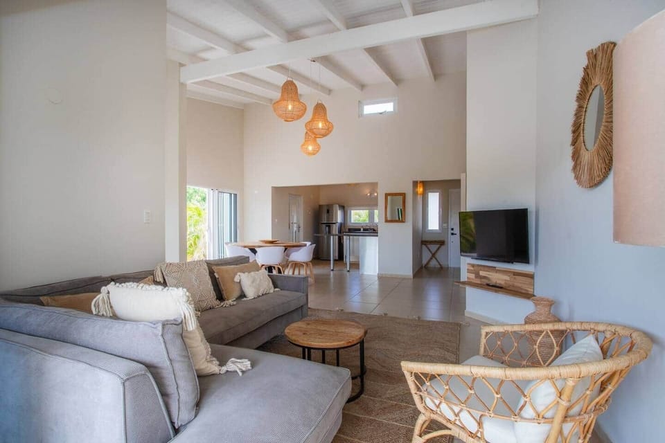 De Vos Apartments Villa Damasco |Woonkamer| in Jan Thiel