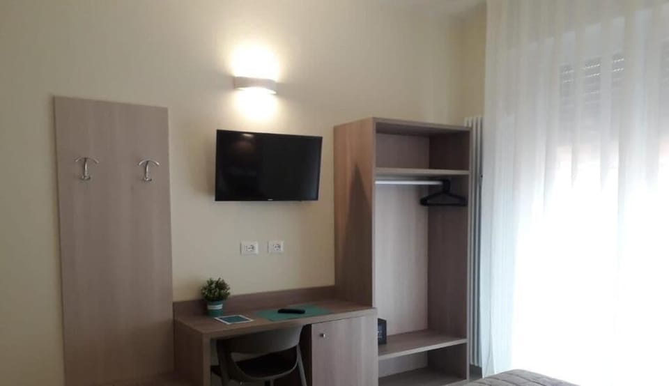 Family Room, City View | Interior