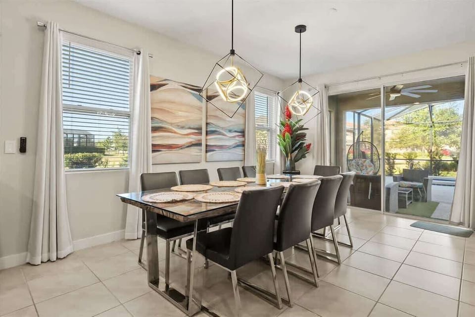 Enjoy meals together in this bright, stylish dining space with plenty of seating for everyone. Surrounded by natural light and just steps from the patio, it’s the perfect spot to gather, share, and create memorable moments with family and friends.