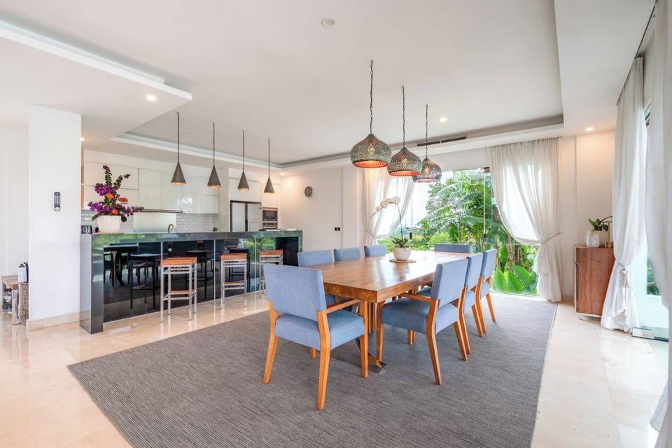 Villa, Balcony, Courtyard View | Dining room