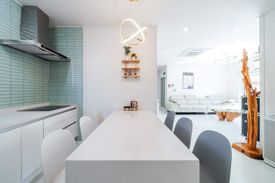 Basic Room, 3 Bedrooms (Private house) | 3 bedrooms, WiFi (free)
