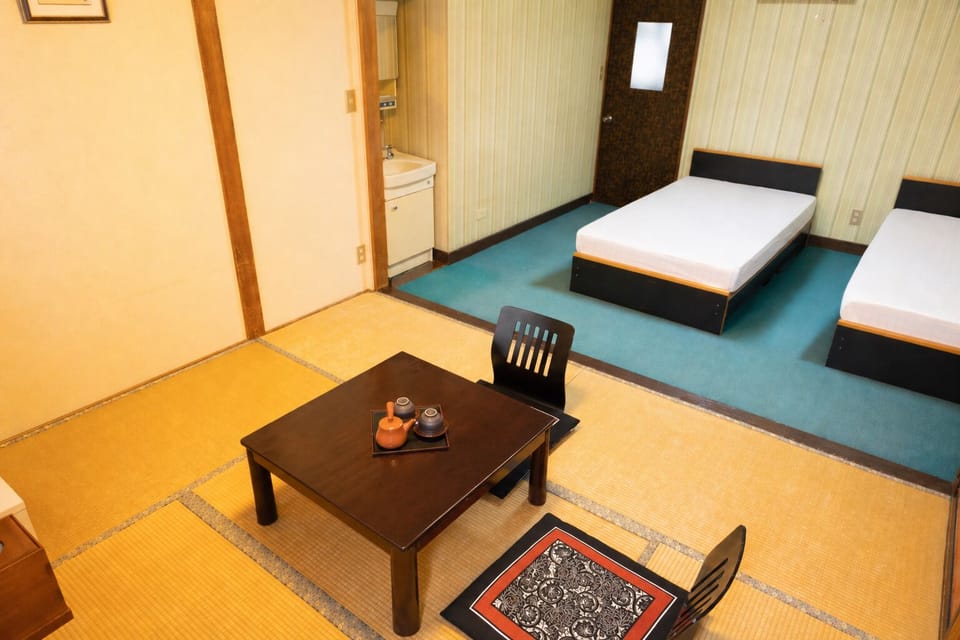 WiFi (free), bed sheets