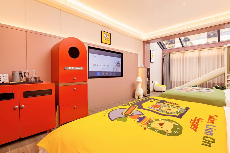 Themed Family Room | WiFi (free)