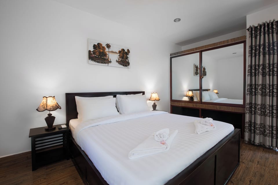 Deluxe Double Room | Minibar, desk, laptop workspace, free WiFi