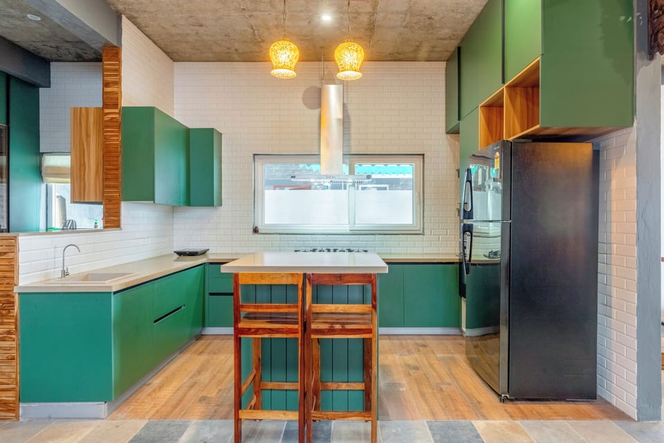 Deluxe Villa, Balcony, Hill View | Private kitchen