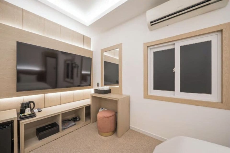 Basic Twin Room | Interior