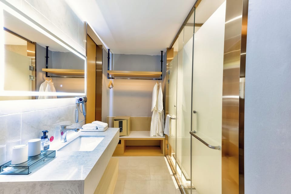 Deluxe Twin Room | Free WiFi, bed sheets