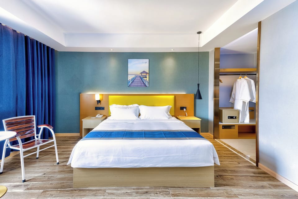 Deluxe Room | Free WiFi, bed sheets